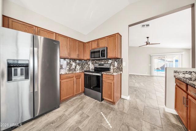 8632 W KATHLEEN Road, Peoria, AZ 85382