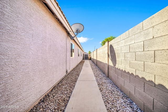 8632 W KATHLEEN Road, Peoria, AZ 85382
