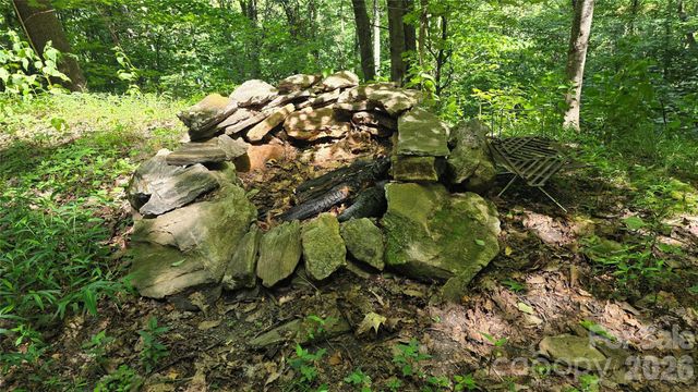 310 High Cliff Drive, Waynesville, NC 28786