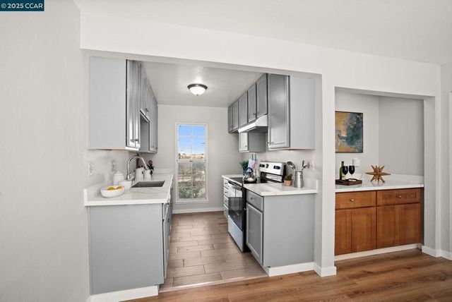989 Parkside Dr, Richmond, CA 94803