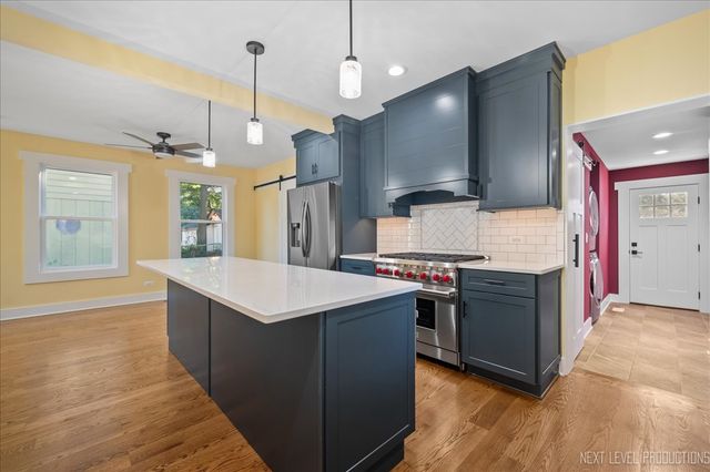 4N884 Old Lafox Road, St. Charles, IL 60175
