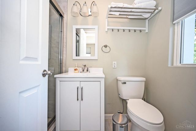 899 Lexington Avenue, Cincinnati, OH 45229