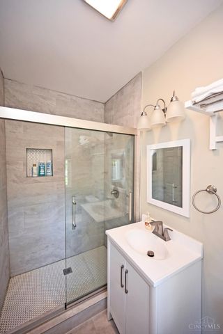 899 Lexington Avenue, Cincinnati, OH 45229