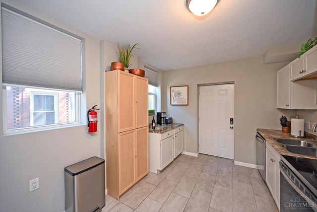 899 Lexington Avenue, Cincinnati, OH 45229