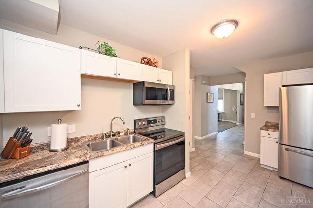 899 Lexington Avenue, Cincinnati, OH 45229