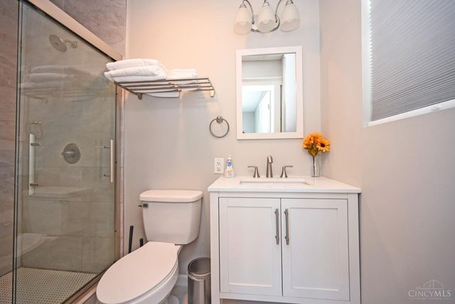 899 Lexington Avenue, Cincinnati, OH 45229