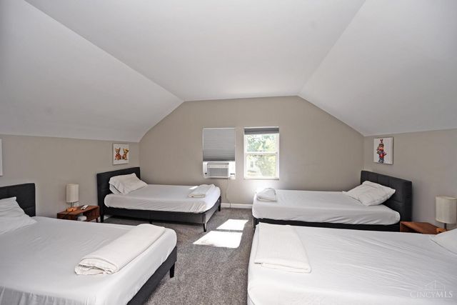 899 Lexington Avenue, Cincinnati, OH 45229