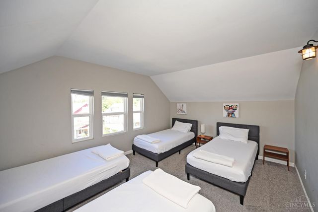 899 Lexington Avenue, Cincinnati, OH 45229