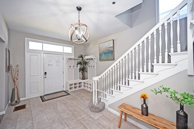 899 Lexington Avenue, Cincinnati, OH 45229