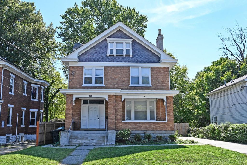 899 Lexington Avenue, Cincinnati, OH 45229