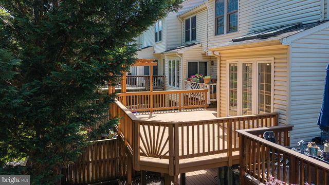 21152 HEDGEROW TER, Ashburn, VA 20147