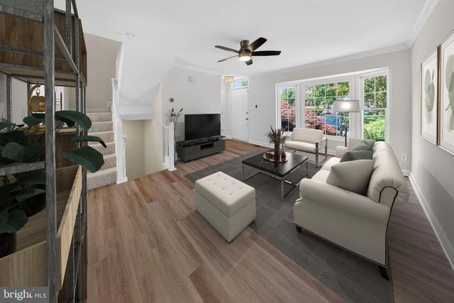 21152 HEDGEROW TER, Ashburn, VA 20147