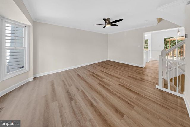21152 HEDGEROW TER, Ashburn, VA 20147