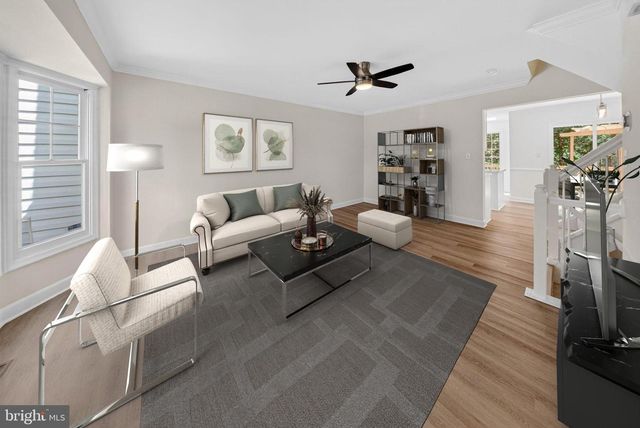 21152 HEDGEROW TER, Ashburn, VA 20147