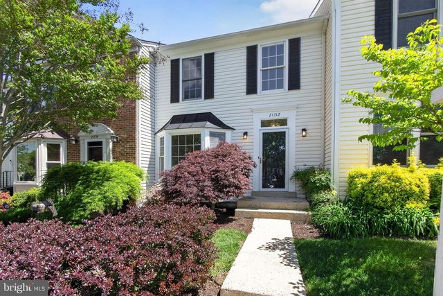 21152 HEDGEROW TER, Ashburn, VA 20147