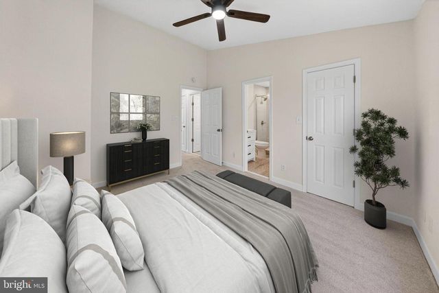 21152 HEDGEROW TER, Ashburn, VA 20147