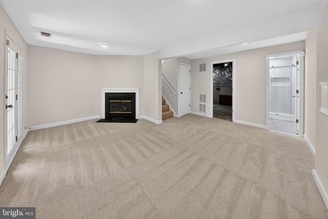 21152 HEDGEROW TER, Ashburn, VA 20147