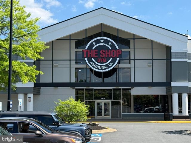21152 HEDGEROW TER, Ashburn, VA 20147