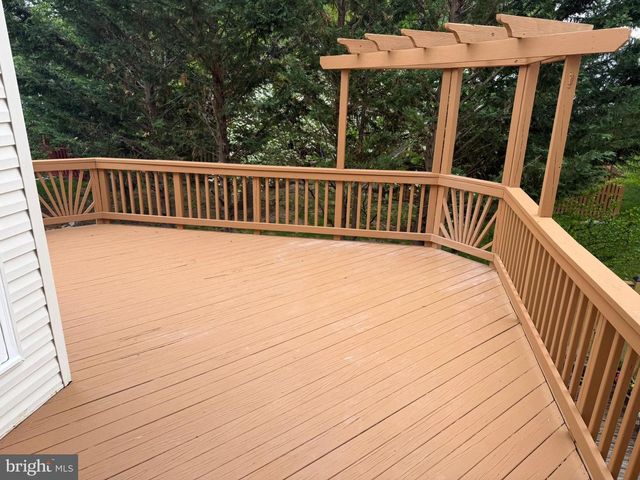 21152 HEDGEROW TER, Ashburn, VA 20147