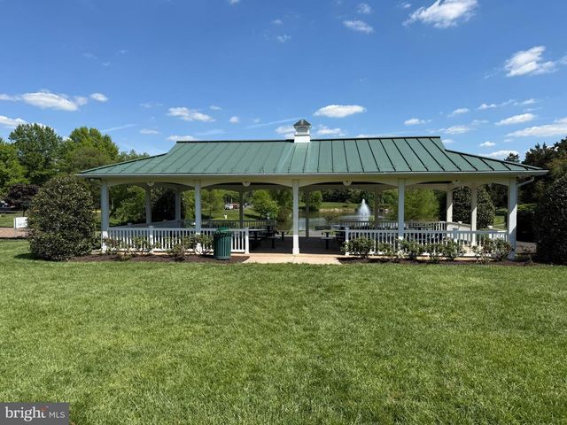21152 HEDGEROW TER, Ashburn, VA 20147