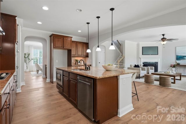 911 Oleander Lane, Waxhaw, NC 28173