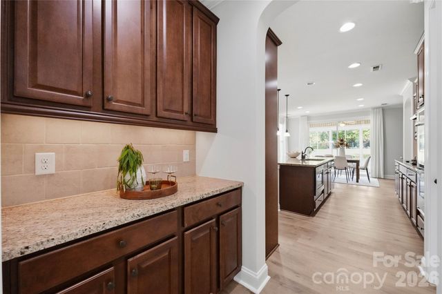 911 Oleander Lane, Waxhaw, NC 28173