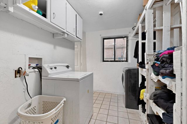 2833 HERMOSA Drive NE, Albuquerque, NM 87110