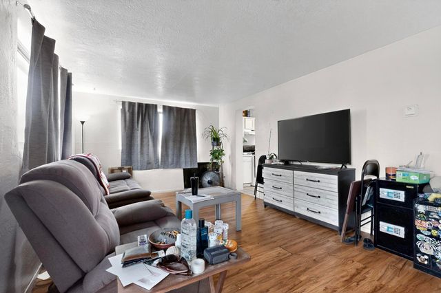 2833 HERMOSA Drive NE, Albuquerque, NM 87110