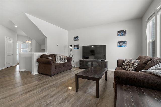 4128 Enclave Way, Kalamazoo, MI 49006