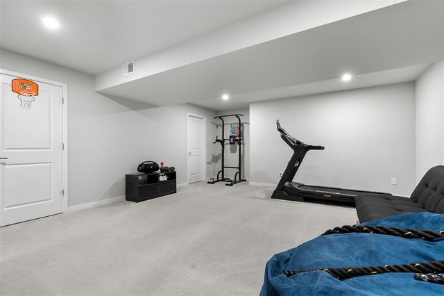 4128 Enclave Way, Kalamazoo, MI 49006