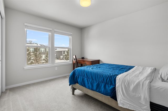 4128 Enclave Way, Kalamazoo, MI 49006