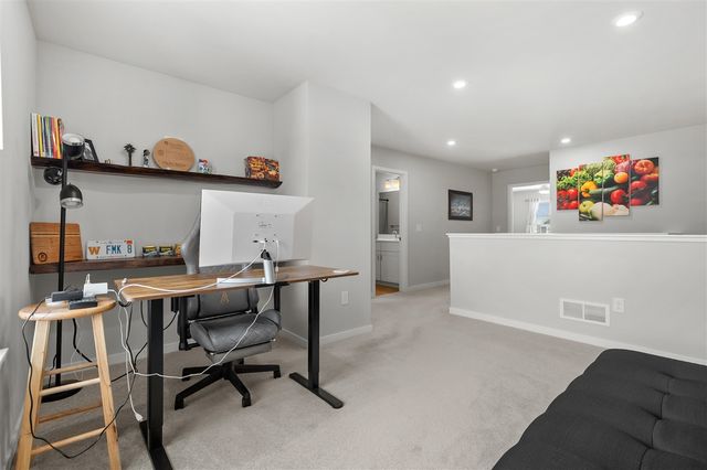 4128 Enclave Way, Kalamazoo, MI 49006