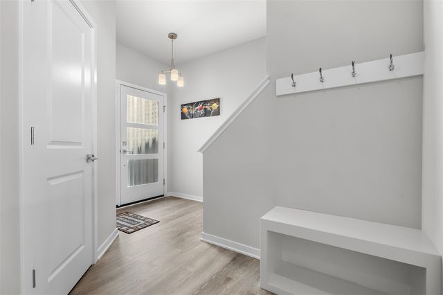 4128 Enclave Way, Kalamazoo, MI 49006