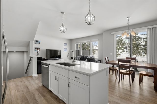 4128 Enclave Way, Kalamazoo, MI 49006