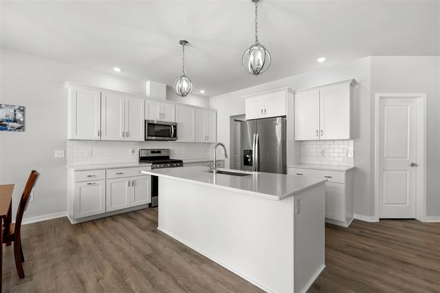 4128 Enclave Way, Kalamazoo, MI 49006