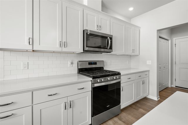 4128 Enclave Way, Kalamazoo, MI 49006