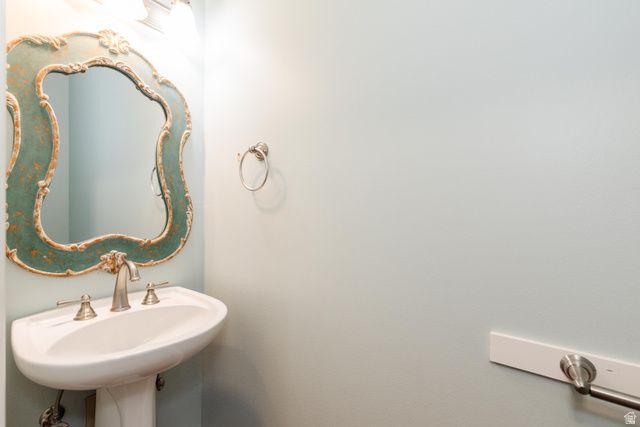 8797 S BRIDGER BLVD, Paradise, UT 84328