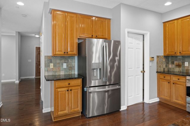 105 New Parkside Drive, Chapel Hill, NC 27516