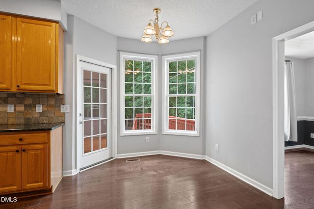 105 New Parkside Drive, Chapel Hill, NC 27516