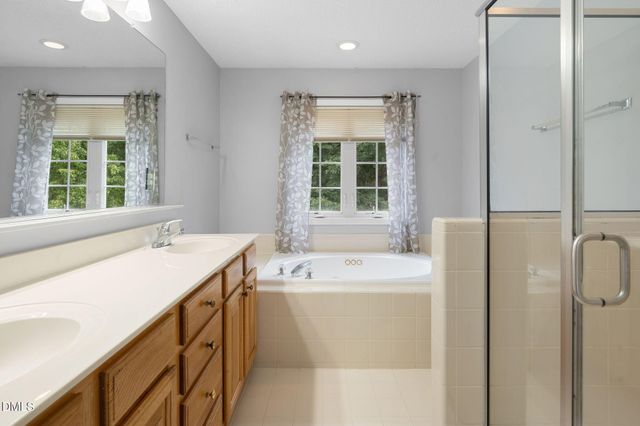 105 New Parkside Drive, Chapel Hill, NC 27516