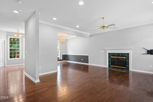 105 New Parkside Drive, Chapel Hill, NC 27516