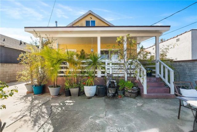 8766 Dalton Avenue, Los Angeles, CA 90047