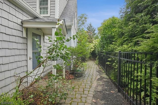 12 Edgewood Rd, Edison Twp., NJ 08820