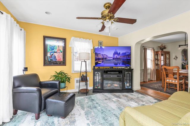 36-13 Clearview Expressway, Bayside, NY 11361