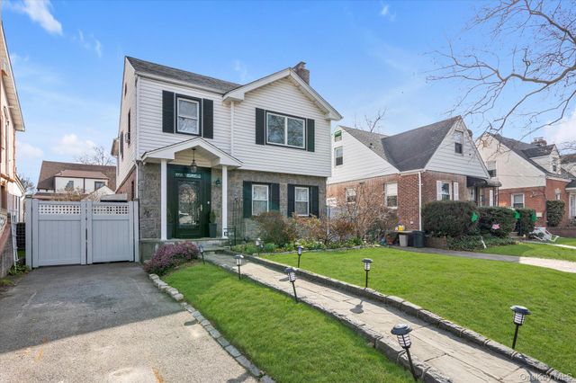 36-13 Clearview Expressway, Bayside, NY 11361