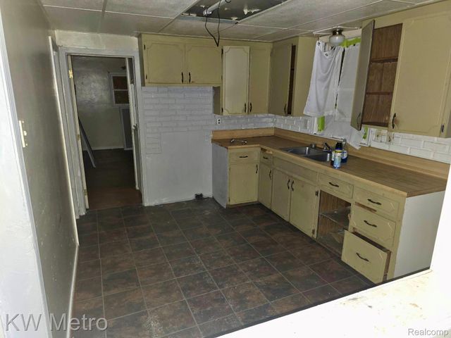 16411 Liberal Street, Detroit, MI 48205
