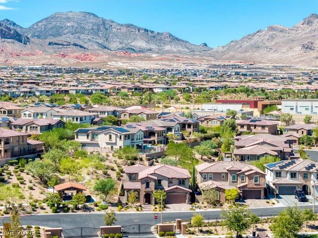 11944 Dolcemente Lane, Las Vegas, NV 89138