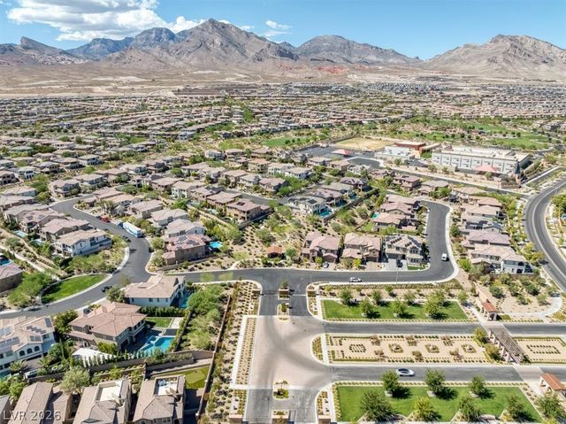 11944 Dolcemente Lane, Las Vegas, NV 89138