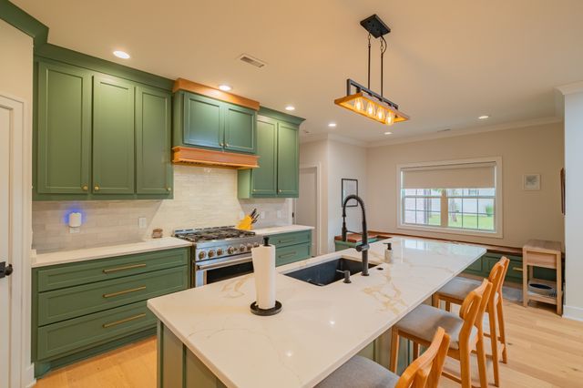 30 Pinehurst Dr, Manchester, TN 37355