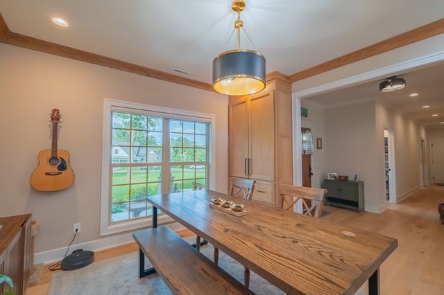 30 Pinehurst Dr, Manchester, TN 37355